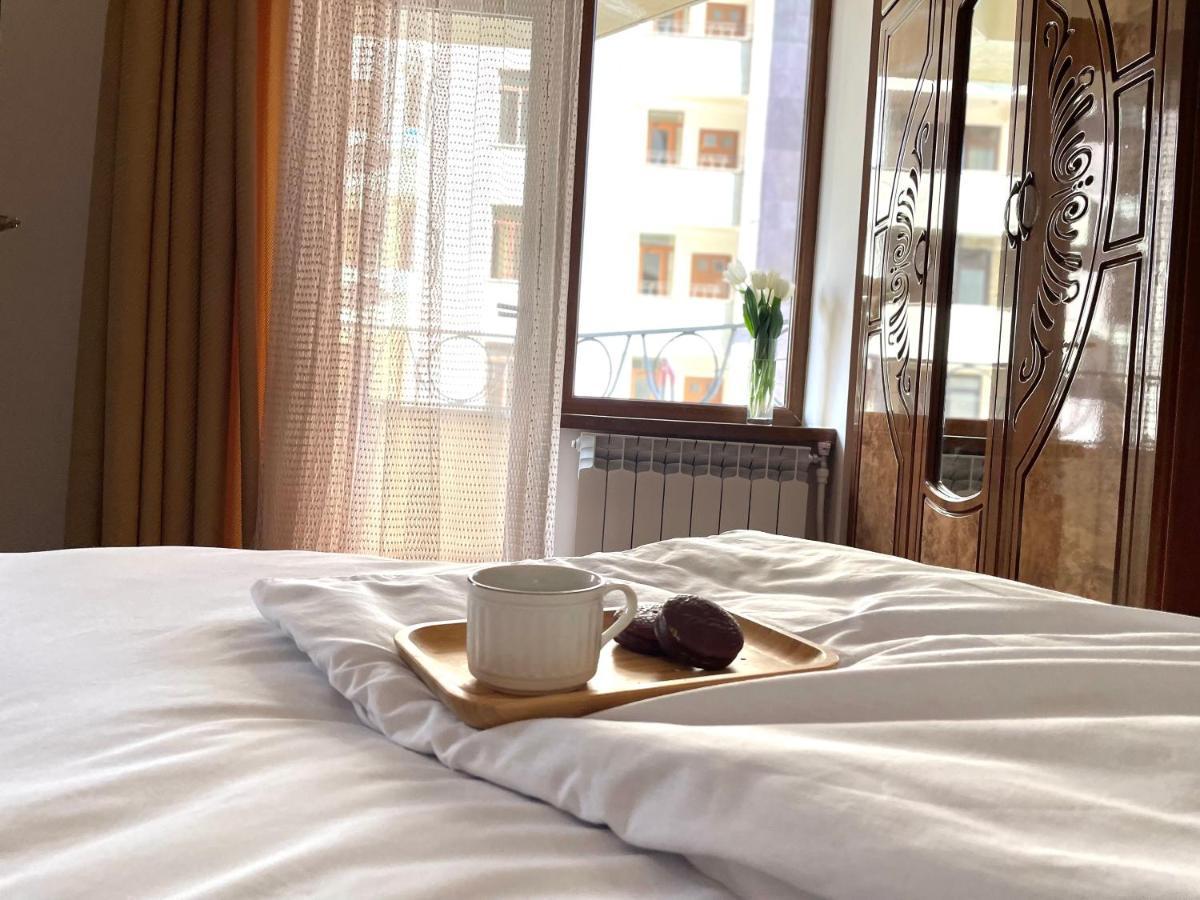 Superior Apt. With Balcony On Aram Street Apartment Yerevan Luaran gambar